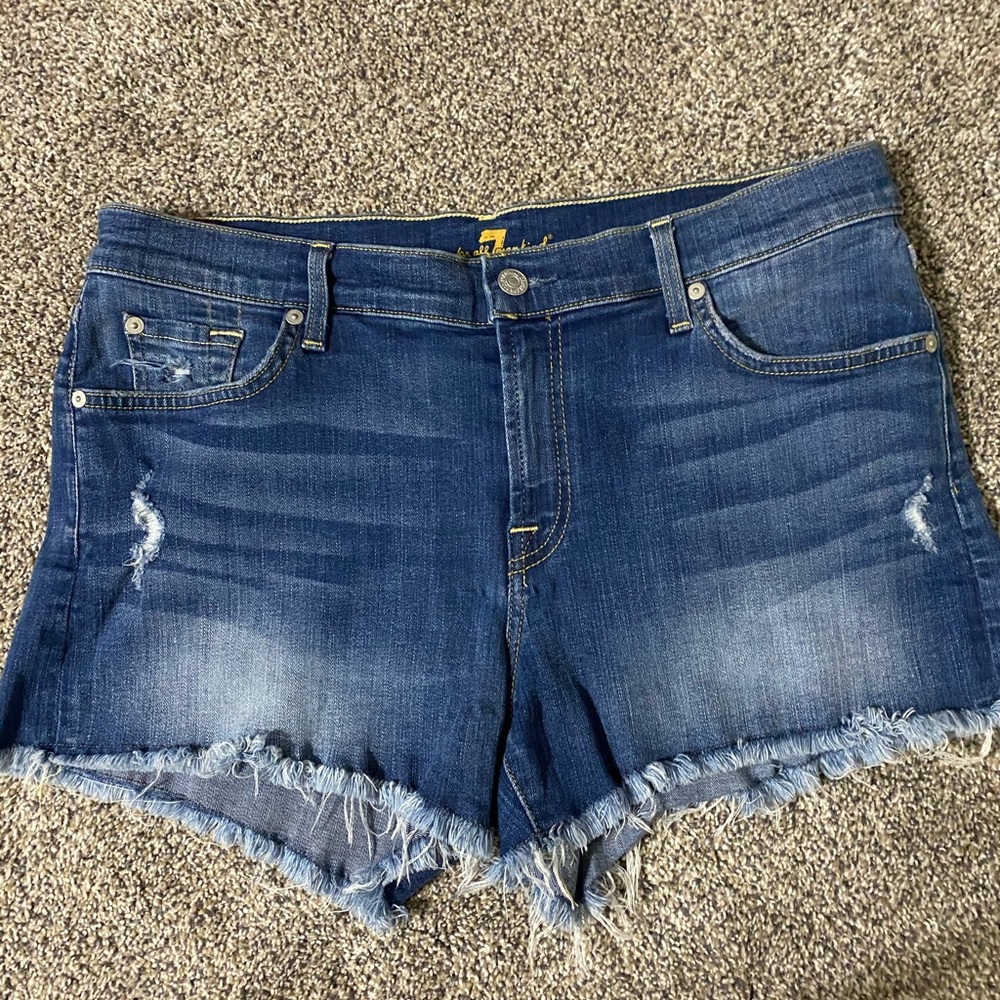 7 for all mankind Jean shorts Sz 32